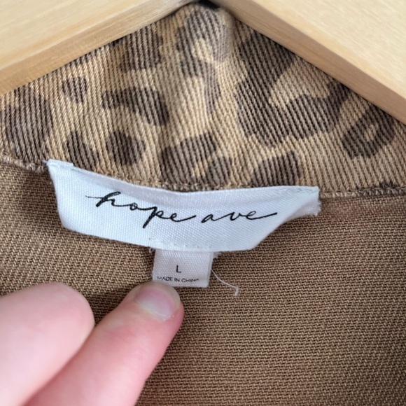 Hope Ave | Brown Animal Print Cropped Button Down Jacket. - Picture 4 of 8